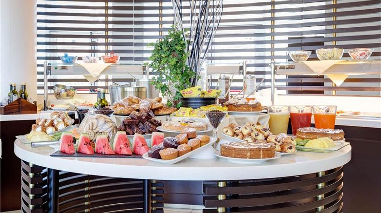 <b>iH Hotels Roma Z3 Restaurant</b>. Images powered by <a href="https://iceportal.shijigroup.com/" title="IcePortal" target="_blank">IcePortal</a>.