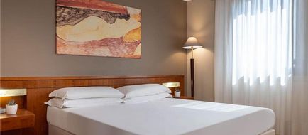 Hotel Admiral Room
