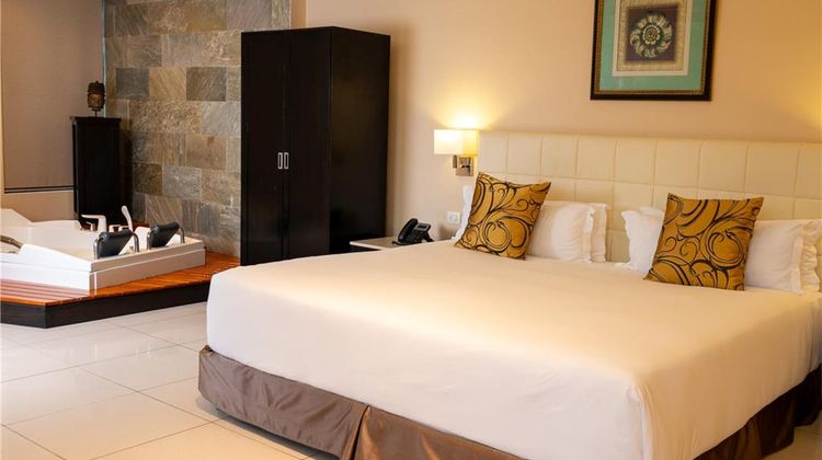 Royal Corin Thermal Water & Spa Resort Suite