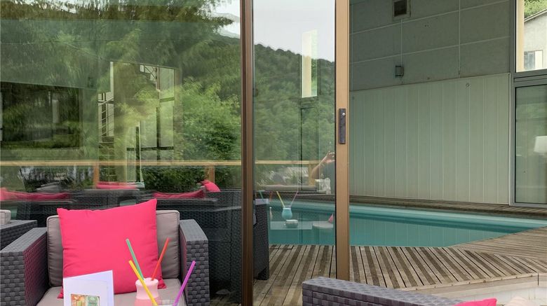 <b>Hotel Le Panorama Pool</b>. Images powered by <a href="https://iceportal.shijigroup.com/" title="IcePortal" target="_blank">IcePortal</a>.
