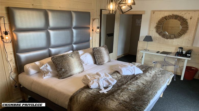 <b>Hotel Le Panorama Room</b>. Images powered by <a href="https://iceportal.shijigroup.com/" title="IcePortal" target="_blank">IcePortal</a>.