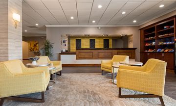 Cottonwood Airport & Expo Hotel