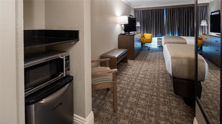 <b>Cottonwood Airport & Expo Hotel Room</b>. Images powered by <a href="https://iceportal.shijigroup.com/" title="IcePortal" target="_blank">IcePortal</a>.