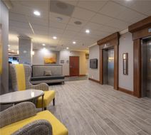 Cottonwood Airport & Expo Hotel Lobby