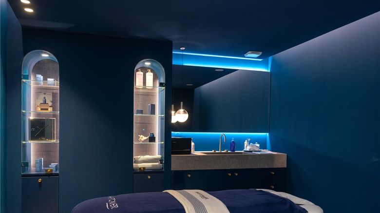 <b>Hotel Bleu & Spa Spa</b>. Images powered by <a href="https://iceportal.shijigroup.com/" title="IcePortal" target="_blank">IcePortal</a>.