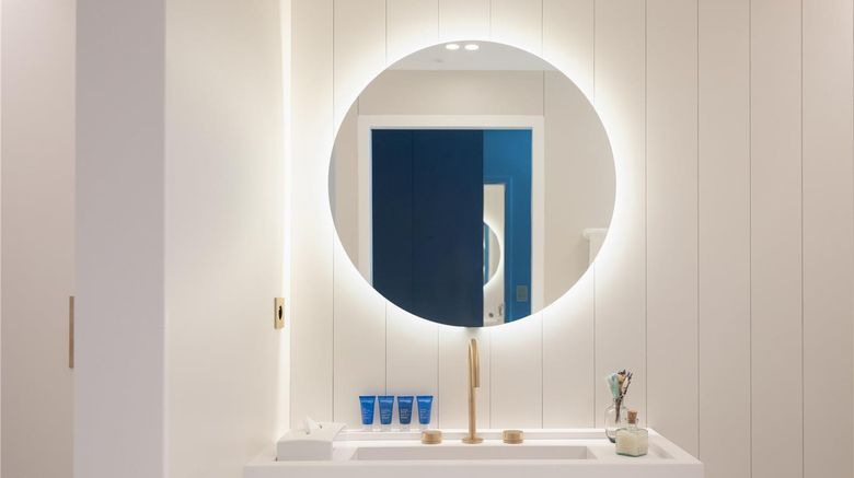 <b>Hotel Bleu & Spa Room</b>. Images powered by <a href="https://iceportal.shijigroup.com/" title="IcePortal" target="_blank">IcePortal</a>.