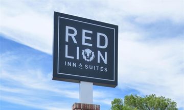Red Lion Inn & Suites Adairsville