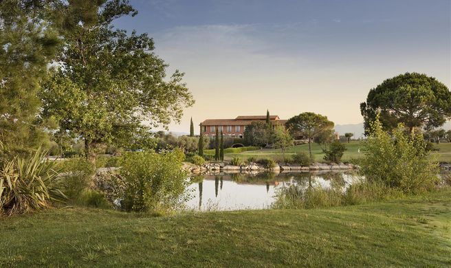 Hotel Peralada Wine, Spa and Golf Exterior