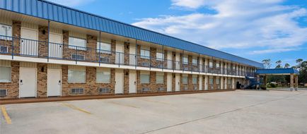 Budget Host Inn Exterior