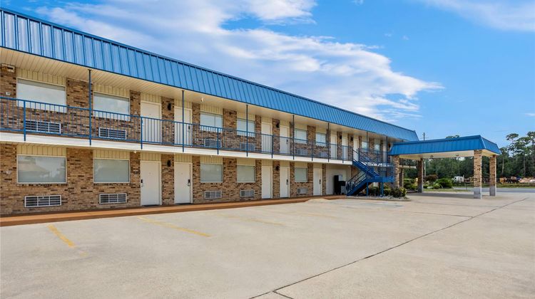 Budget Host Inn Exterior