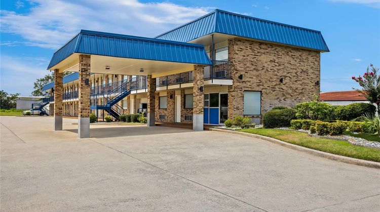 Budget Host Inn Exterior