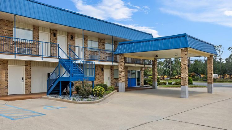 Budget Host Inn Exterior