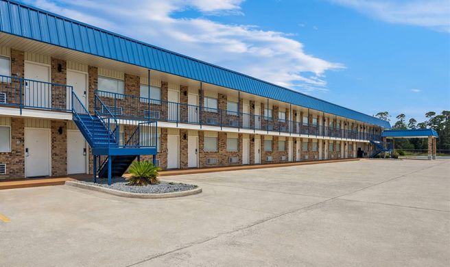 Budget Host Inn Exterior