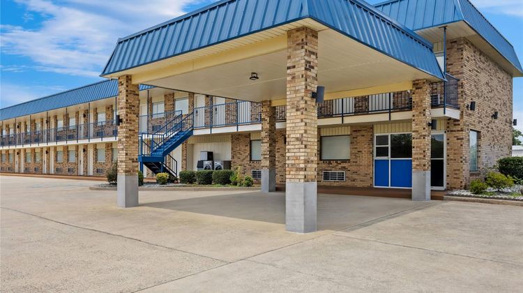 Budget Host Inn Exterior