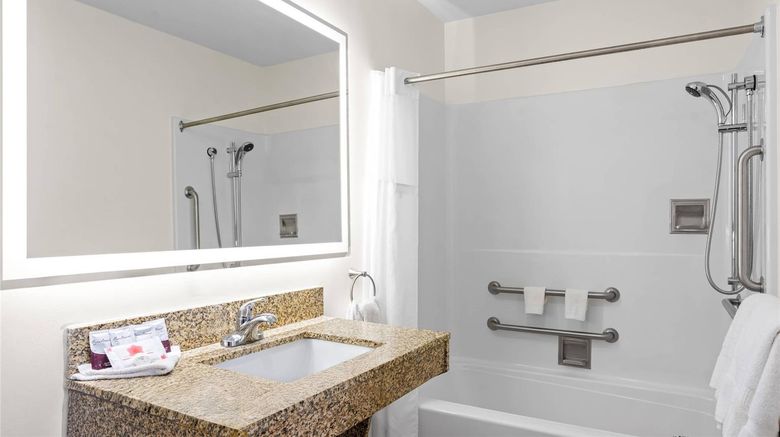 <b>Budget Host Inn Room</b>. Images powered by <a href="https://iceportal.shijigroup.com/" title="IcePortal" target="_blank">IcePortal</a>.
