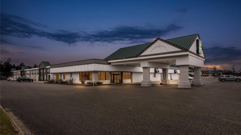 <b>Ramada Hotel and Conference Center Exterior</b>. Images powered by <a href="https://iceportal.shijigroup.com/" title="IcePortal" target="_blank">IcePortal</a>.