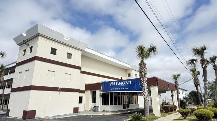 Baymont by Wyndham Pensacola NAS Corry Exterior