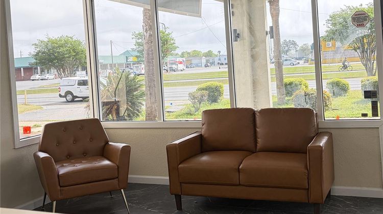 Baymont by Wyndham Pensacola NAS Corry Lobby