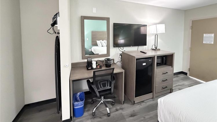 Baymont by Wyndham Pensacola NAS Corry Room