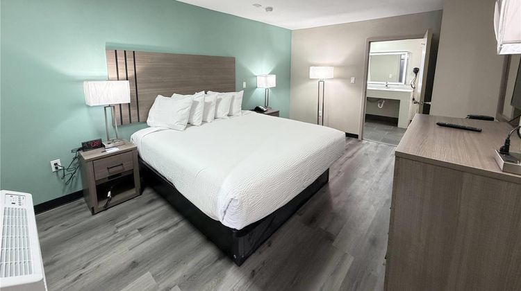 Baymont by Wyndham Pensacola NAS Corry Room
