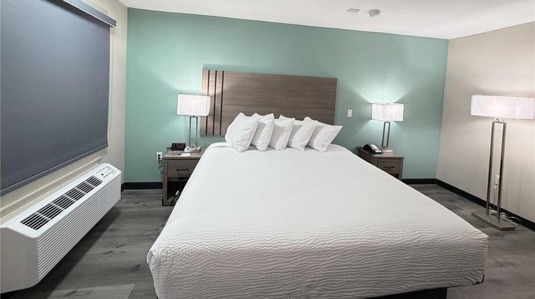Baymont by Wyndham Pensacola NAS Corry Room