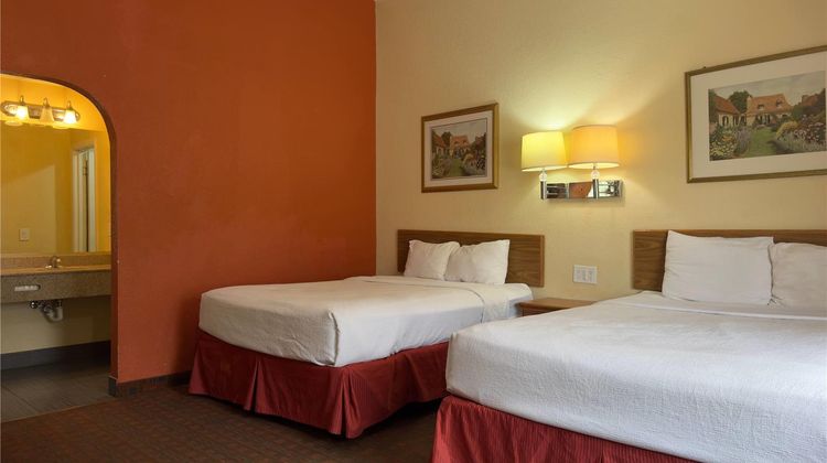 Travelodge by Wyndham Lubbock Room