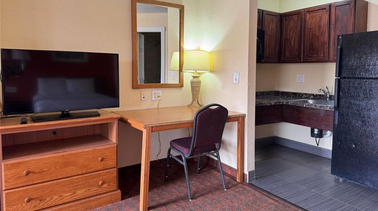 Travelodge by Wyndham Lubbock Room