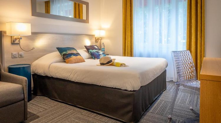 Rex Hotel Room