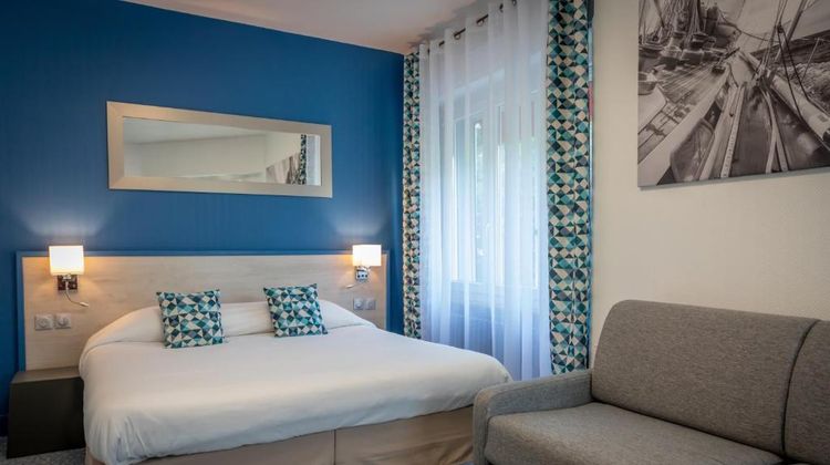 Rex Hotel Room