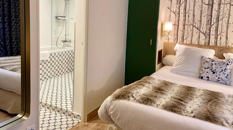 <b>Hotel Moderna Cherbourg Room</b>. Images powered by <a href="https://iceportal.shijigroup.com/" title="IcePortal" target="_blank">IcePortal</a>.
