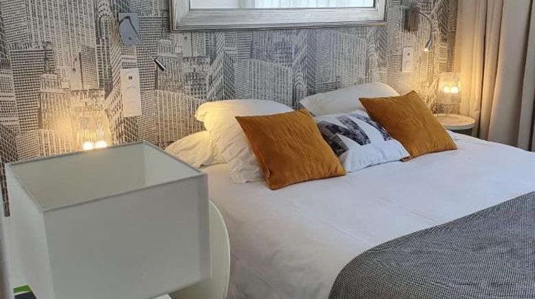 <b>Hotel Moderna Cherbourg Room</b>. Images powered by <a href="https://iceportal.shijigroup.com/" title="IcePortal" target="_blank">IcePortal</a>.