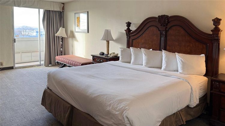 Ramada by Wyndham Albuquerque Midtown Suite