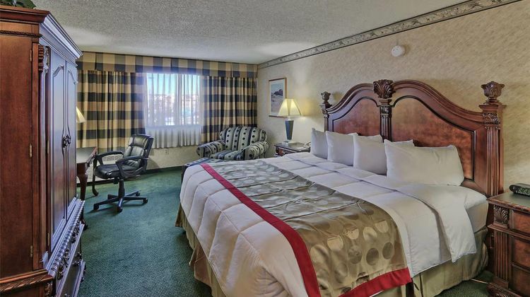 Ramada by Wyndham Albuquerque Midtown Room
