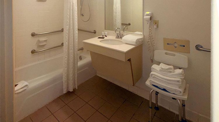 Ramada by Wyndham Albuquerque Midtown Room