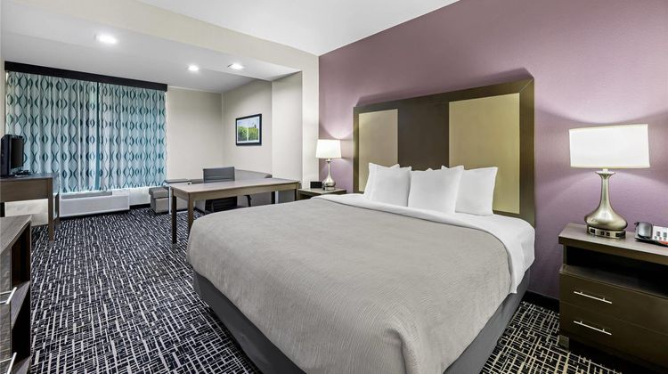 Quality Inn & Suites Colorado City Suite