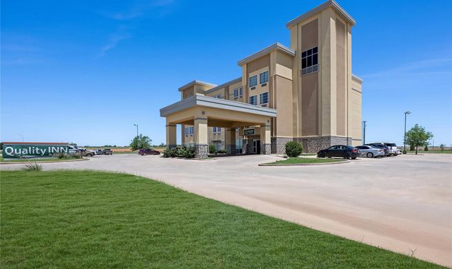 Quality Inn & Suites Colorado City Exterior