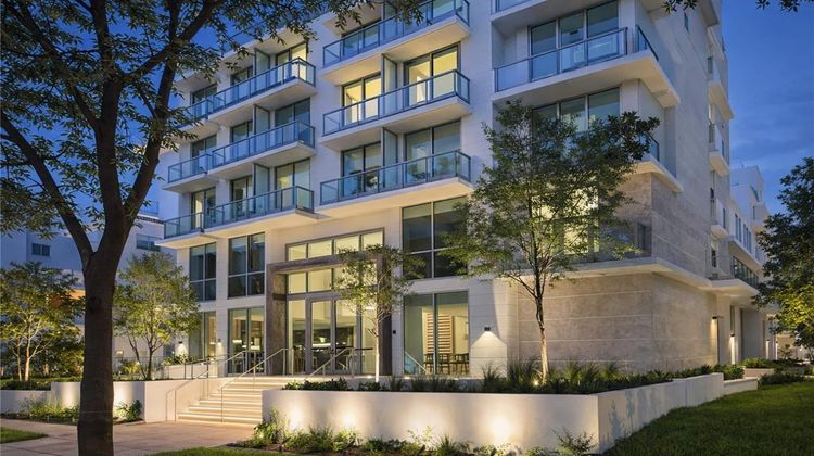 Dolce by Wyndham Miami Beach Exterior