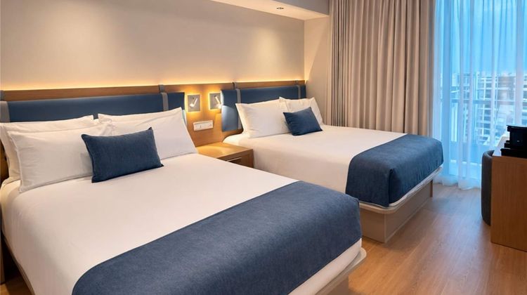 Dolce by Wyndham Miami Beach Room