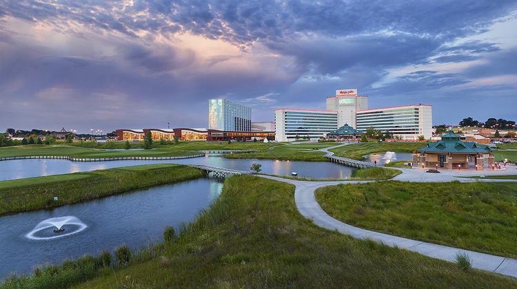Mystic Lake Casino Hotel Exterior