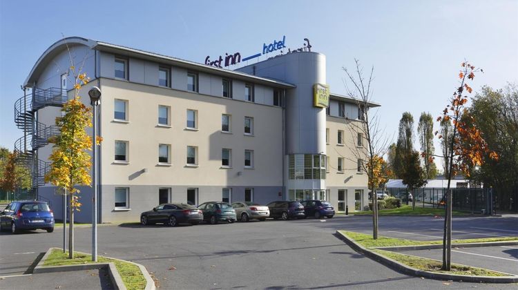 First Inn Hotel Exterior