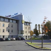 First Inn Hotel