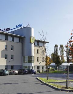 First Inn Hotel