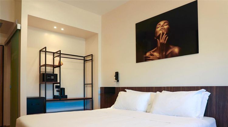 Best Western Hotel Revolution Room