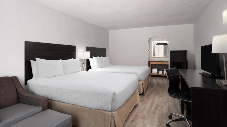 <b>The Harrison Hotel Downtown Hollywood Room</b>. Images powered by <a href="https://iceportal.shijigroup.com/" title="IcePortal" target="_blank">IcePortal</a>.
