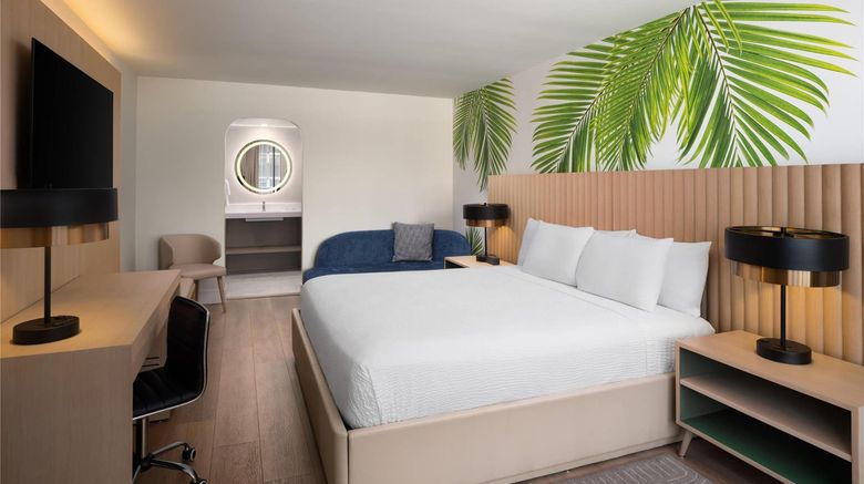 <b>The Harrison Hotel Downtown Hollywood Room</b>. Images powered by <a href="https://iceportal.shijigroup.com/" title="IcePortal" target="_blank">IcePortal</a>.