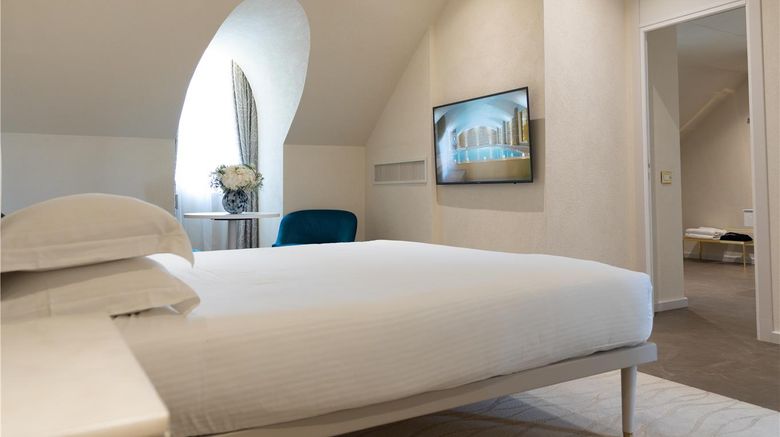 <b>Boscolo Lyon Room</b>. Images powered by <a href="https://iceportal.shijigroup.com/" title="IcePortal" target="_blank">IcePortal</a>.