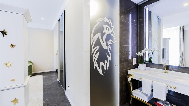 <b>Boscolo Lyon Suite</b>. Images powered by <a href="https://iceportal.shijigroup.com/" title="IcePortal" target="_blank">IcePortal</a>.