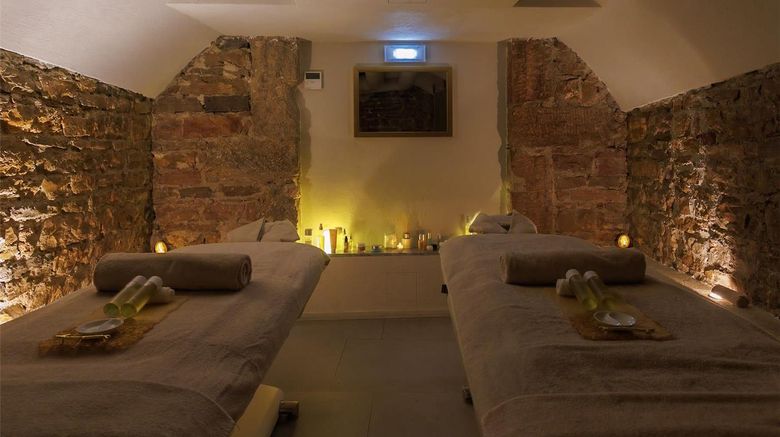 <b>Boscolo Lyon Spa</b>. Images powered by <a href="https://iceportal.shijigroup.com/" title="IcePortal" target="_blank">IcePortal</a>.