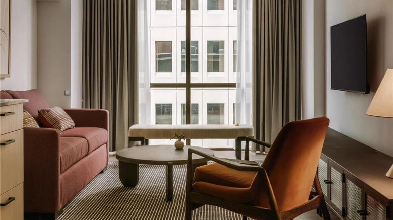 <b>The Arlo Hotel, BW Signature Collection Suite</b>. Images powered by <a href="https://iceportal.shijigroup.com/" title="IcePortal" target="_blank">IcePortal</a>.