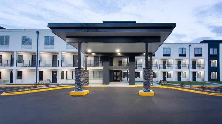 Baymont by Wyndham Charlotte University Exterior